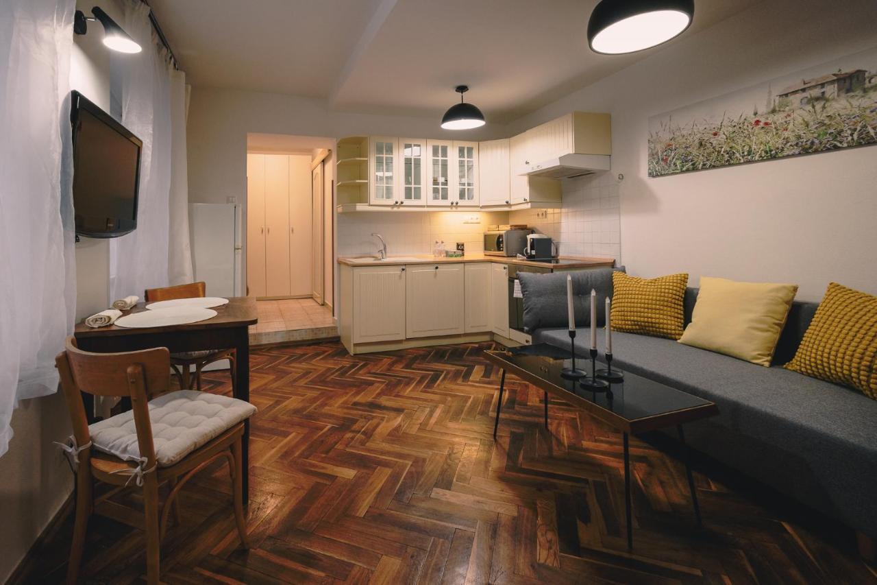 Skau Family Venturska Apartment Bratislava Luaran gambar